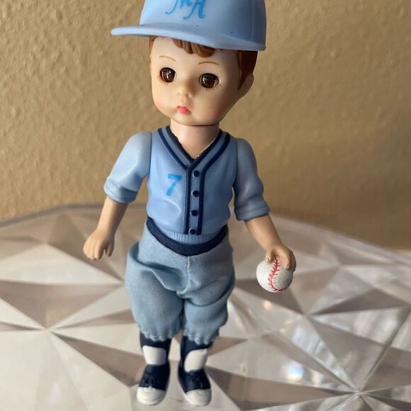 Madame AlexanderTeam Mates Boy Baseball Player Doll 1980’s - Picture 5 of 9